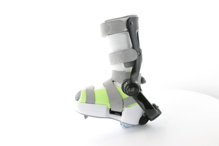 Abduction dorsiflexion mechanism (ADM) with shoe 1 side - clubfootsupplies